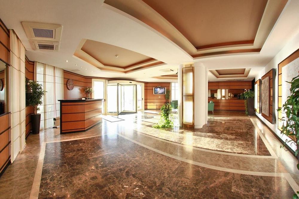Monte Carlo Palace Rooms Bucareste Exterior foto