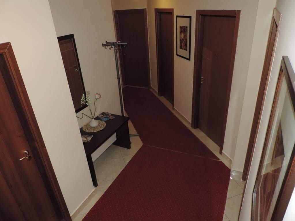 Monte Carlo Palace Rooms Bucareste Exterior foto